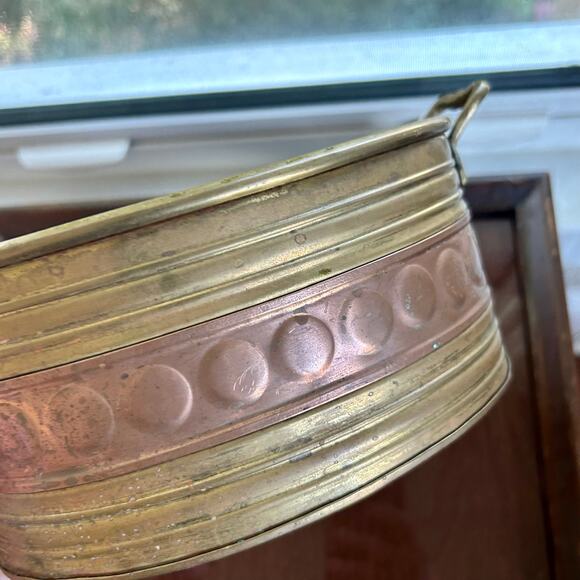 Vintage Brass & Copper Oval Jardiniere Planter with Handles - Picture 12 of 16